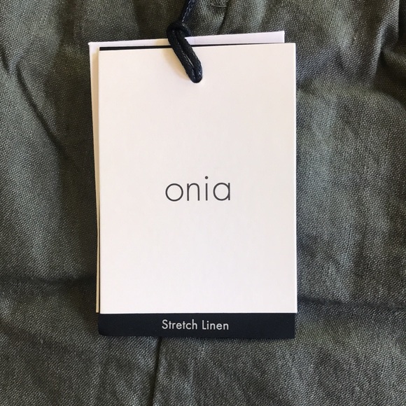 Onia Stretch Cargo Linen Jogger in Army Green - Picture 5 of 11